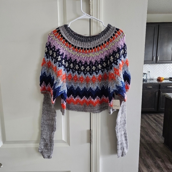 Free People Home for The Holidays Sweater. - Picture 5 of 9